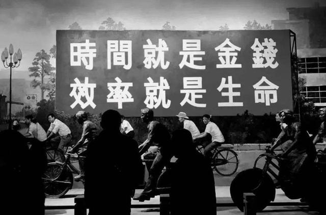 新常態(tài)下地產(chǎn)大鱷紛紛指向國康，房企轉型的2條路徑已見規(guī)模