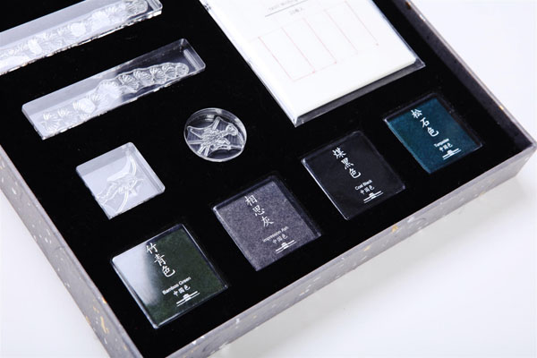中國美術(shù)館推出全新文創(chuàng)衍生品，齊白石印章信箋禮盒摩點全網(wǎng)首發(fā)