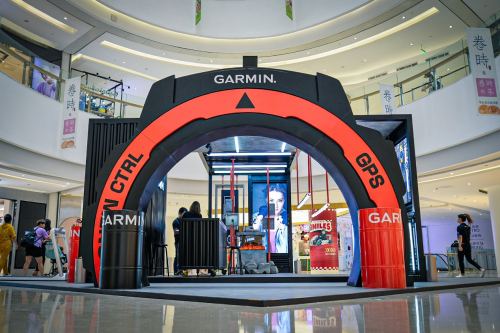 Garmin閃現(xiàn)北京合生匯，Instinct本能引領(lǐng)潮流