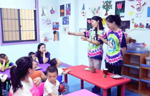 女兒要富養(yǎng)？大小S爭論的這個問題悅寶園給你答案！