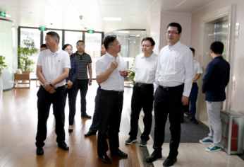 云南楚雄州政府考察團赴京考察工業(yè)大麻合作企業(yè)并洽談