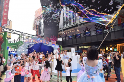 電聲營銷攜手廣州融創(chuàng)文旅城 開園路演迷你體驗別樣魅力