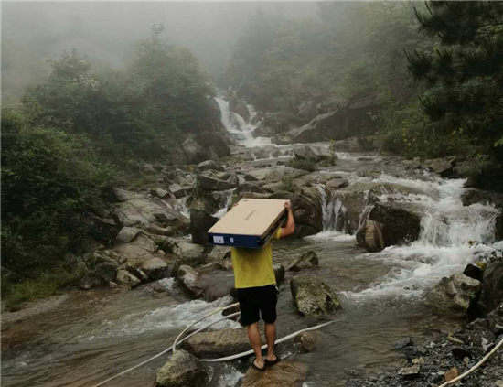 蘇寧幫客湘西故事：山再高路再長(zhǎng)，也要把期盼送達(dá)