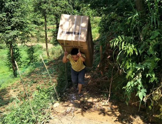 蘇寧幫客湘西故事：山再高路再長(zhǎng)，也要把期盼送達(dá)