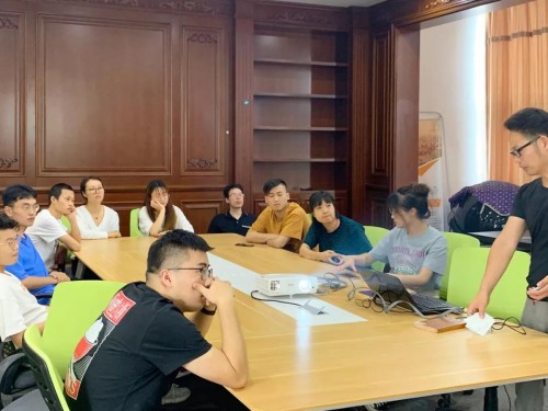 火炬·南潯聯(lián)合孵化中心舉辦VR—云貨架系統(tǒng)案例分享會