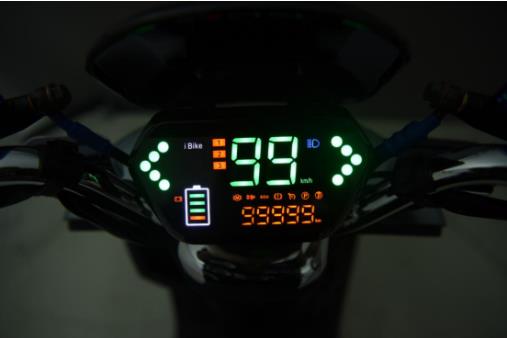 買愛瑪電動車送老爸，全家樂開懷！