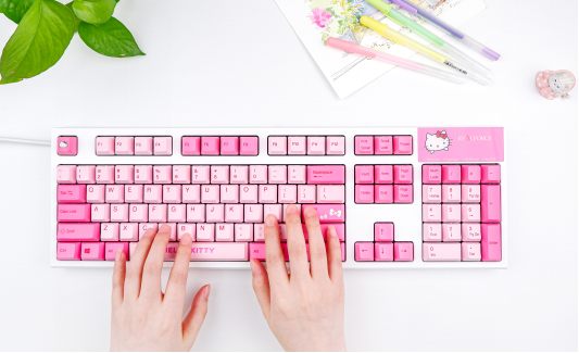 REALFORCE HELLO KITTY限量版鍵盤，ChinaJoy首亮相