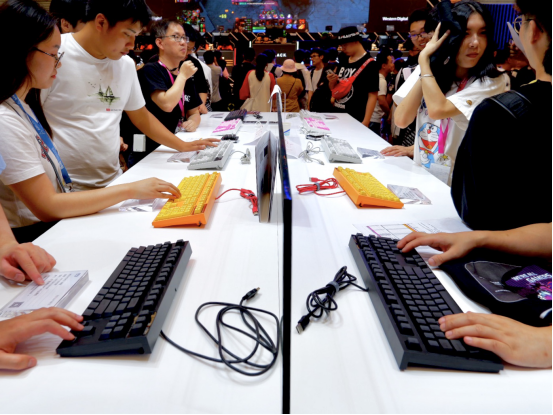 REALFORCE HELLO KITTY限量版鍵盤，ChinaJoy首亮相