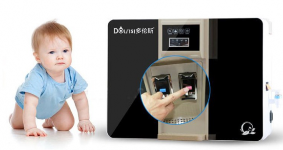 為什么一定要購(gòu)買凈水器？?jī)羲髂膫€(gè)牌子好？