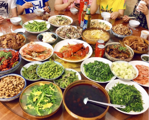 集成灶十大品牌德西曼輕松搞定一桌菜，美味營(yíng)養(yǎng)又健康