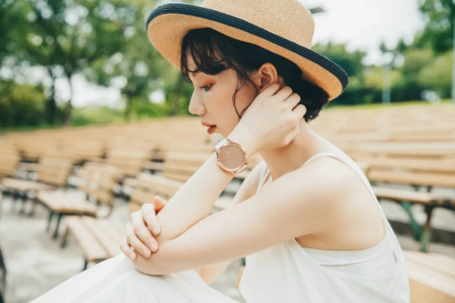 Garmin vivomove HR：這個夏天，做個“顏值表”！