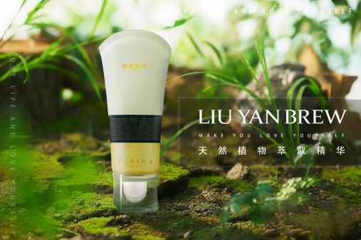 天然塑造美麗，劉燕釀制豐韻霜釋放女性自然之美