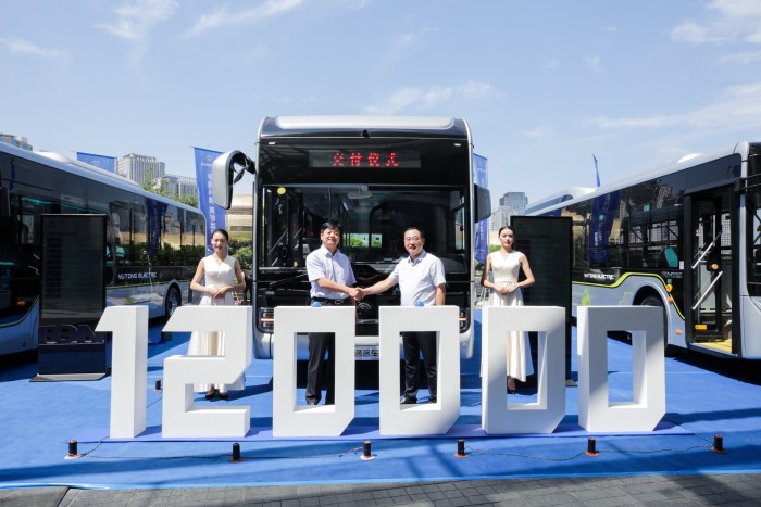 第120000臺(tái)交付，宇通新能源客車引領(lǐng)行業(yè)邁向新高度！發(fā)布高端公交新標(biāo)準(zhǔn)