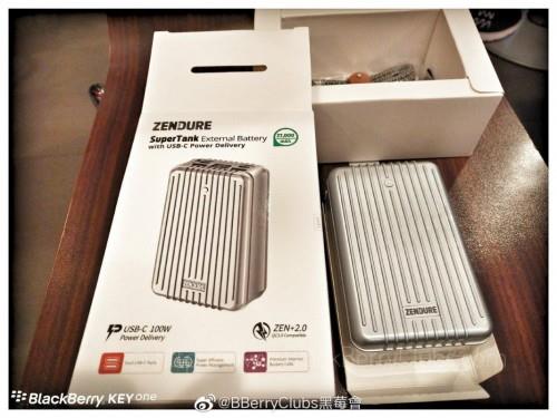 4000毫安也救不了iPhone？大容量移動(dòng)電源SuperTank真香警告