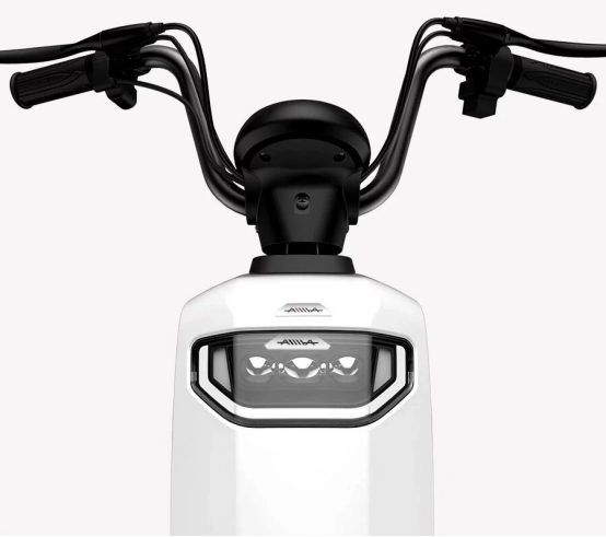 這款愛瑪電動車，比口紅和包包還實用