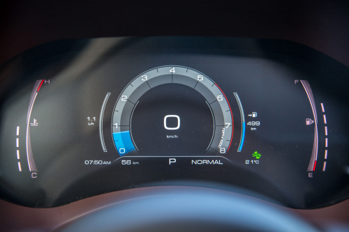 試長城炮乘用版：2.0T+8AT配多連桿后懸，家用一抵四，空間軸距領先