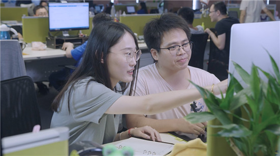 蘇寧“小石榴”:不拼不博，就不會(huì)有詩(shī)和遠(yuǎn)方