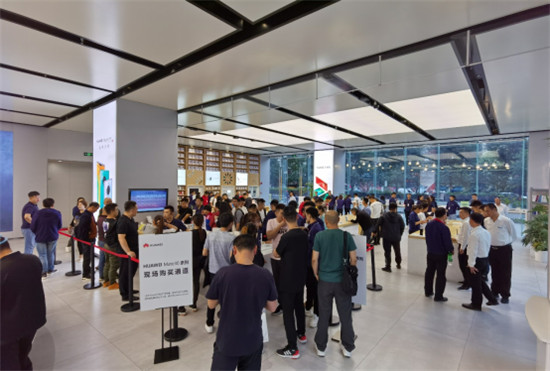 華為Mate30系列首銷火爆，徠卡電影四攝吸睛圈粉