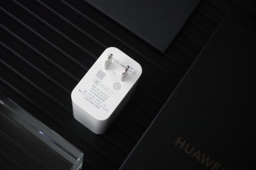 硬派實(shí)力 深耕智慧影像 華為Mate30上手評(píng)測(cè)