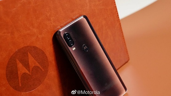 國慶七天追劇首選 Moto P50釋放屏魅力 影院級高清視聽