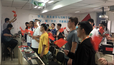 千鋒教育云計(jì)算、網(wǎng)絡(luò)安全學(xué)科獻(xiàn)歌喜迎中國70周年華誕