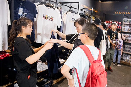 國慶去哪玩？邀你足不出“滬”玩轉(zhuǎn)漫威展！