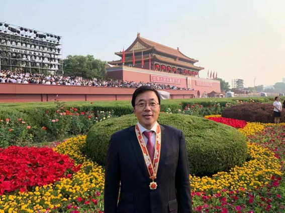 20載報國情，“星光中國芯工程”鄧中翰團隊集體受邀參加70周年國慶觀禮