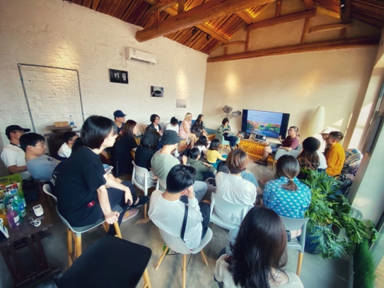 途家民宿X圖蟲邀你探索“城市秘境”：免費(fèi)住主題民宿，還能開攝影個(gè)展