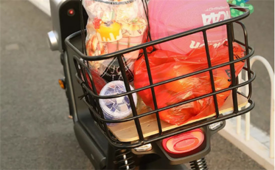 愛瑪年度新品上市，精準洞察定義城市家庭功能車