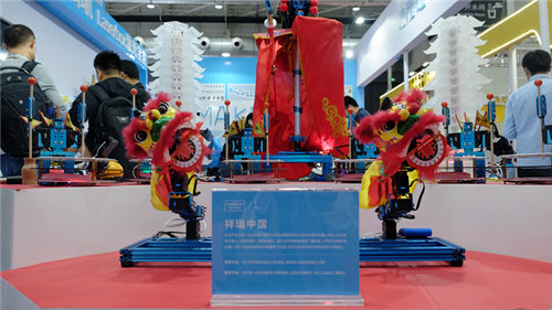 童心制物（Makeblock）攜新品3D打印機(jī)亮相第77屆青島教育裝備展，展現(xiàn)K12 STEAM教育全年齡段產(chǎn)品體系