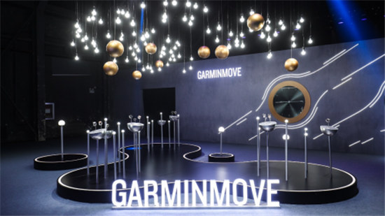 獨(dú)一有二，迪麗熱巴優(yōu)雅出席2019GARMIN佳明北京智能腕表新品發(fā)布會(huì)