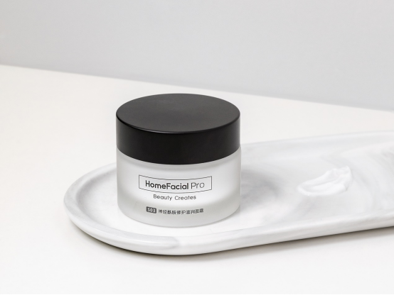從HomeFacialPro這三款熱門產(chǎn)品，揭秘護(hù)膚界“萬(wàn)金油”成分神經(jīng)酰胺！