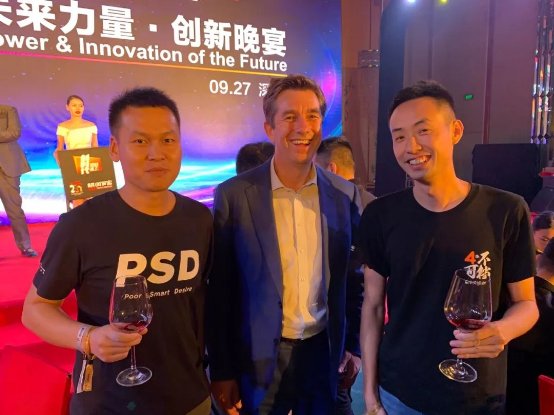 趣學(xué)車合伙人費(fèi)西洲、羅嘉俊入選《2019胡潤(rùn)Under30s創(chuàng)業(yè)領(lǐng)袖》