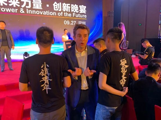 趣學(xué)車合伙人費(fèi)西洲、羅嘉俊入選《2019胡潤(rùn)Under30s創(chuàng)業(yè)領(lǐng)袖》