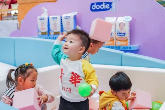 郭晶晶攜Dodie快閃店解鎖“至柔”秘密 Dodie紙尿褲家族全線升級(jí)