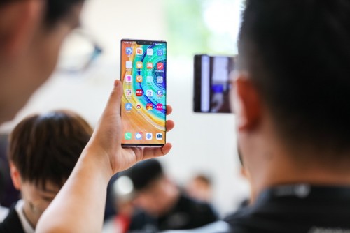 5G商用套餐啟動(dòng)，華為Mate30系列5G版火爆首銷無(wú)愧“5G爆品”