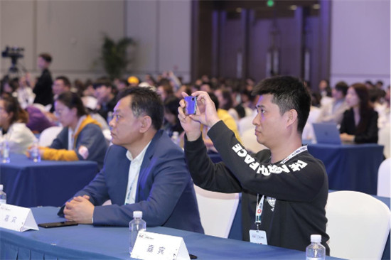 2019 AIIA 人工智能開發(fā)者大會(huì)璀璨開幕，騰訊、Testin、曠視等企業(yè)亮相吸睛