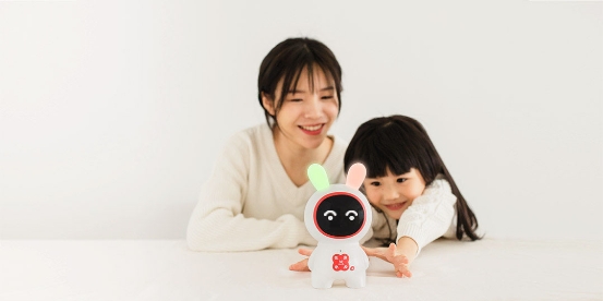 寶寶科學(xué)早教好幫手！ HUAWEI HiLink生態(tài)產(chǎn)品火火兔智能早教故事機(jī)火熱