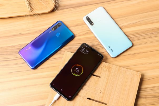 5000mAh大電池+18W雙引擎閃充，千元優(yōu)品vivo U3續(xù)航無(wú)憂(yōu)