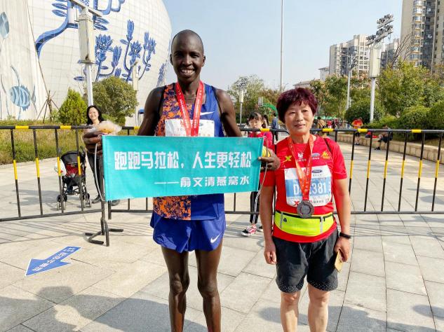 俞文清燕窩水助力2019南昌國(guó)際馬拉松，引領(lǐng)健康生活態(tài)度
