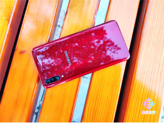 【集微拆評(píng)】搭載超廣角三攝 三星Galaxy A20s重新定義性價(jià)比