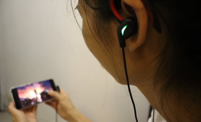 玩手游怎樣缺少一款專業(yè)的神器？倍思C18游戲耳機(jī)體驗(yàn)