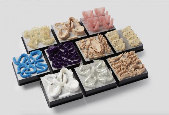 Formlabs 發(fā)布齒科專用 3D 打印機(jī) Form 3B，并宣布收購樹脂材料生產(chǎn)商 Spectra 公司