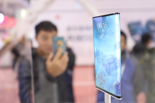和明星同臺(tái)，與美景奇遇！5G大會(huì)展酷炫科技！