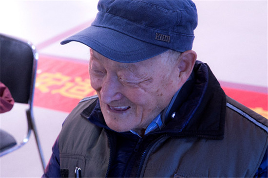 關(guān)注老年健康質(zhì)量，脊安適健康公益行
