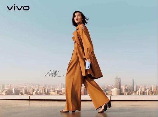vivo X30 × 劉雯時尚大片首曝光，高級質(zhì)感一躍而出