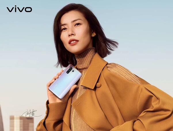 vivo X30 × 劉雯時尚大片首曝光，高級質(zhì)感一躍而出