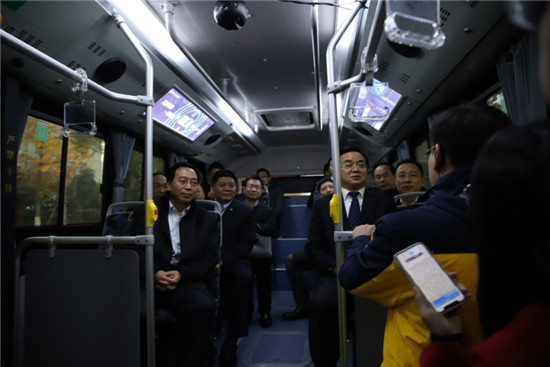 易成攜手大唐移動助力5G智能網(wǎng)聯(lián)公交車亮相杭州蕭山