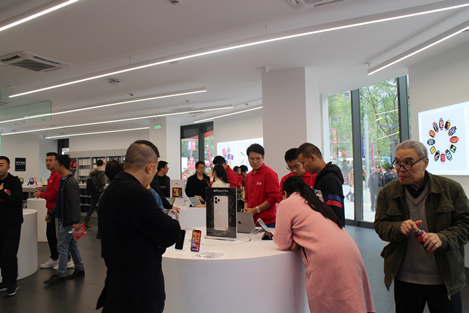 老果粉體驗(yàn)京東電器超級(jí)體驗(yàn)店Apple區(qū)：產(chǎn)品全、體驗(yàn)好、服務(wù)棒