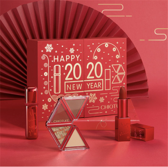 圣誕節(jié)禮物送什么？稚優(yōu)泉新年彩妝禮盒你值得擁有